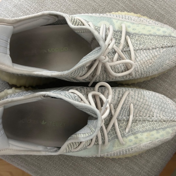 YEEZY BOOST 350 V2 - Picture 3 of 7